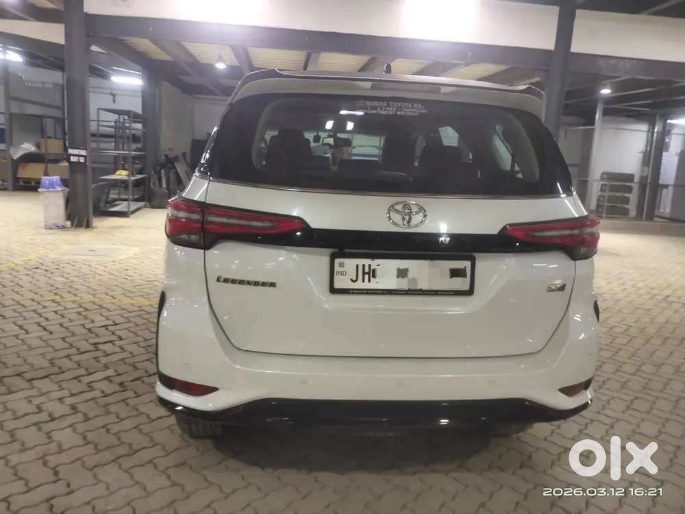Toyota Fortuner Legender 2025