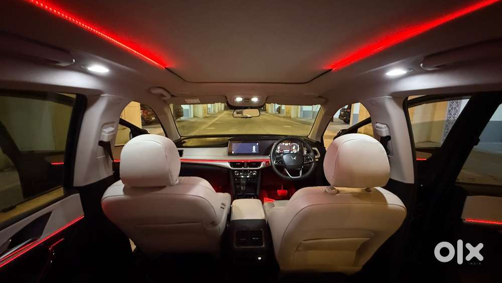 Mahindra Xuv700 Petrol 2024 Pristine Condition