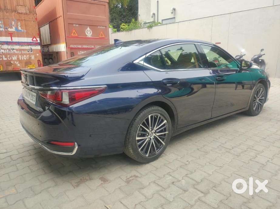 Lexus Es 300h Luxury, 2024, Petrol