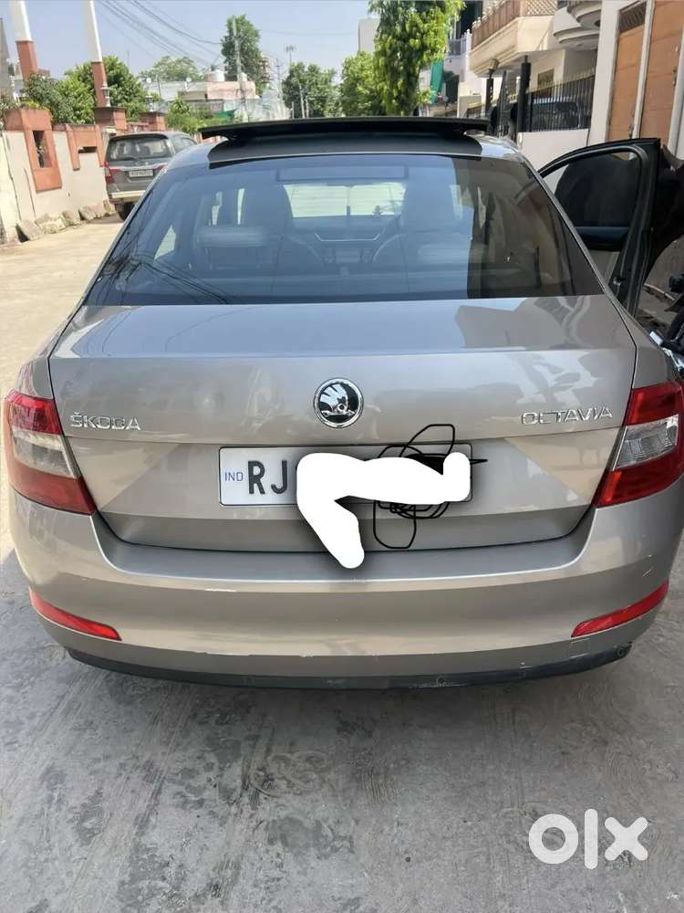 Skoda Octavia 2016 Both Key Available