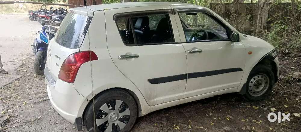 Maruti Suzuki Swift Lxi Year 2010