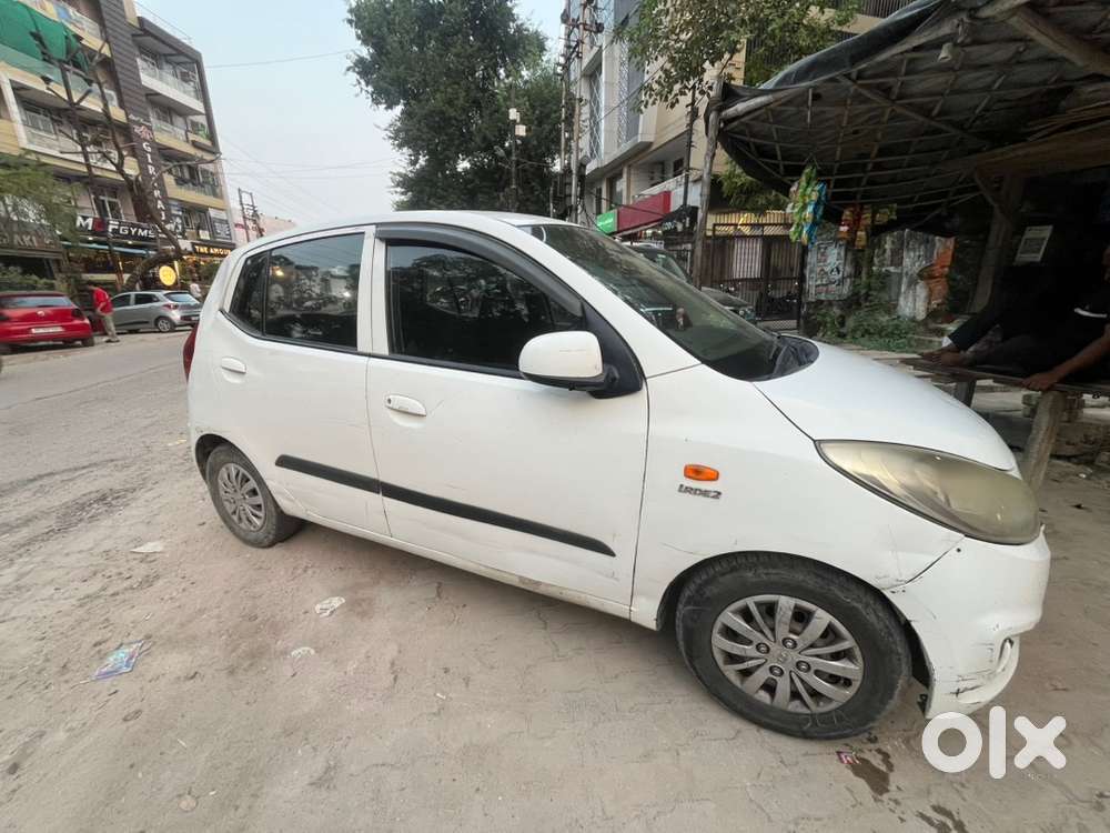 Hyundai I10 Sportz 2015 Km Driven