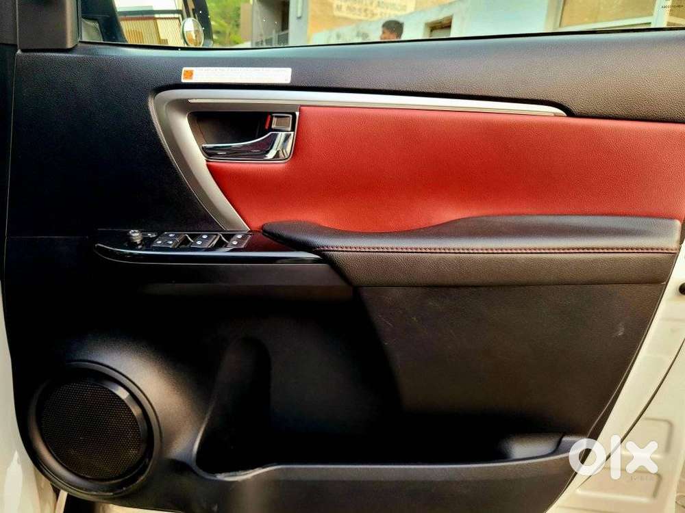 Toyota Fortuner Legender 4x2 At 2.8, 2025, Diesel