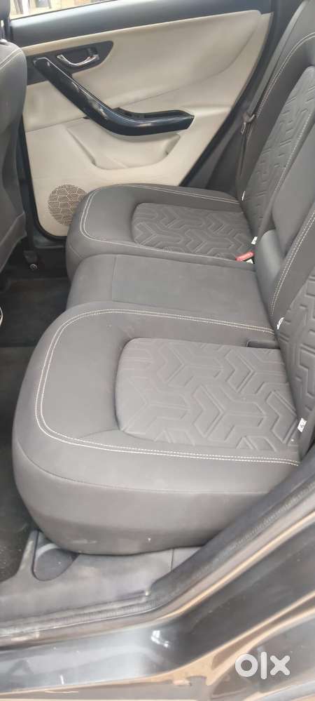 Tata Nexon 1.2 Revotron Xza Plus (l) Dual Tone, 2021, Petrol