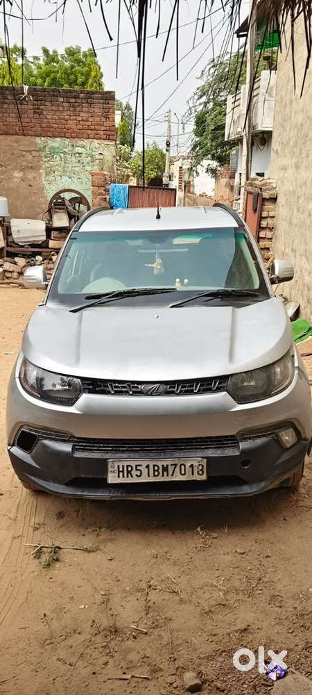 Mahindra Kuv 100 2017