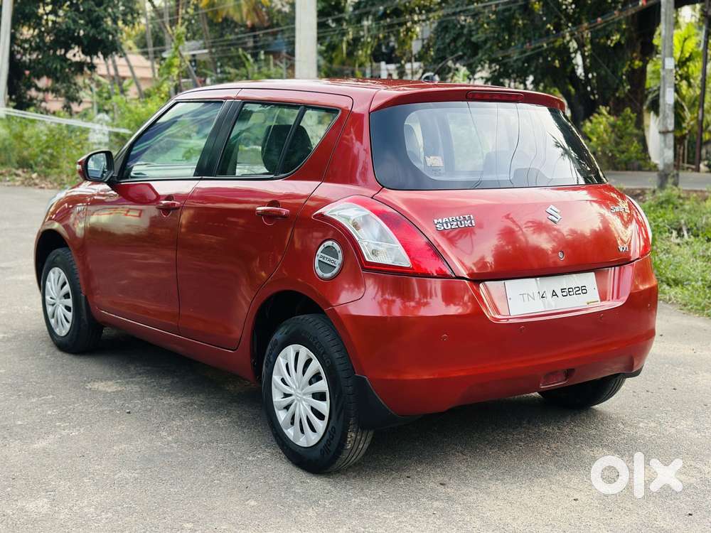 Maruti Suzuki Swift Vxi Abs Bsiv, 2014, Petrol