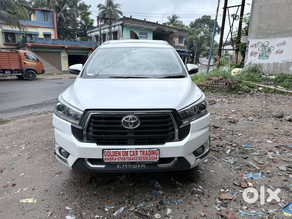 Toyota Innova Crysta 2.4 V 8 Str, 2025, Diesel