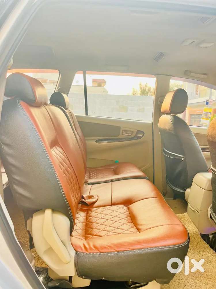 Toyota Innova 2012