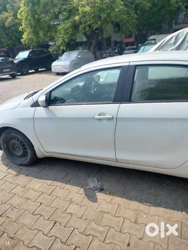 Ciaz White 2016 Diesel Vdi Plus