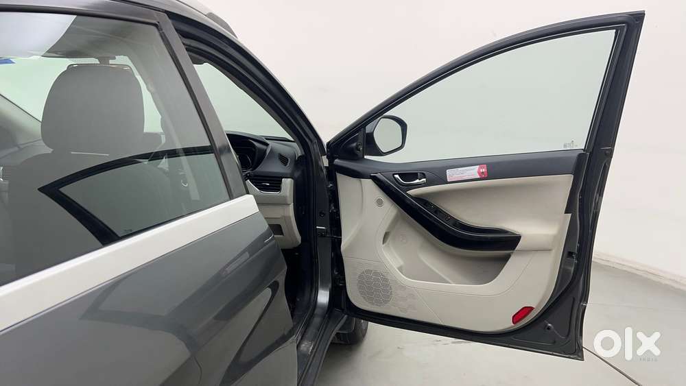 Tata Nexon 1.2 Revotron Xza Plus, 2021, Petrol
