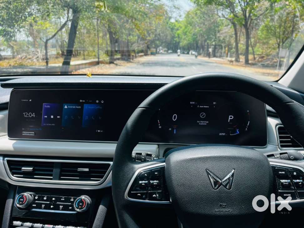 Mahindra Xuv700 2.2 Ax 7 Diesel At Luxury Pack Str Awd, 2023, Diesel