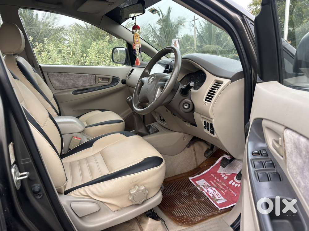 Toyota Innova 2.5 G (diesel) 8 Seater, 2012, Diesel