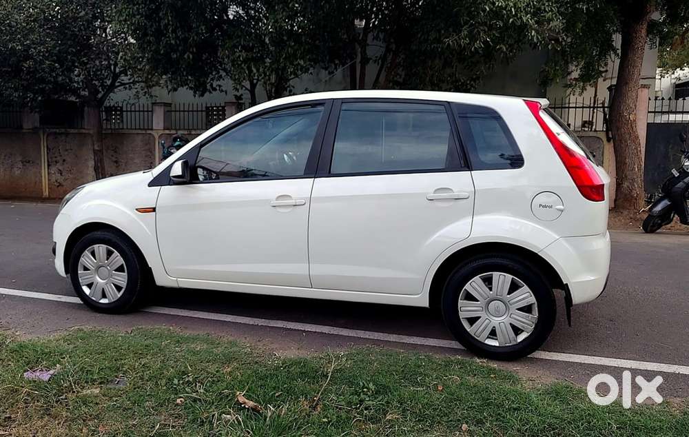 Ford Figo Petrol Zxi, 2010, Petrol