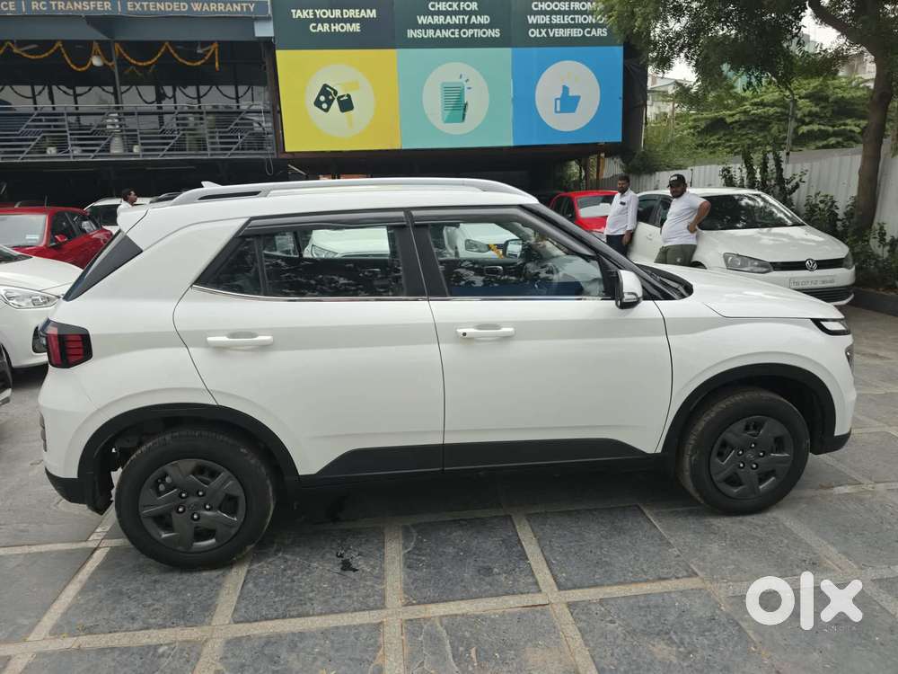 Hyundai Venue 1.2 S (o), 2023, Petrol