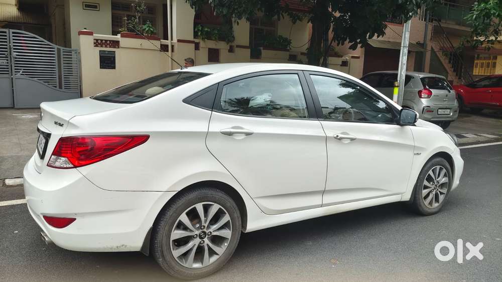 Hyundai Verna Fluidic 1.6 Vtvt Sx, 2014, Petrol