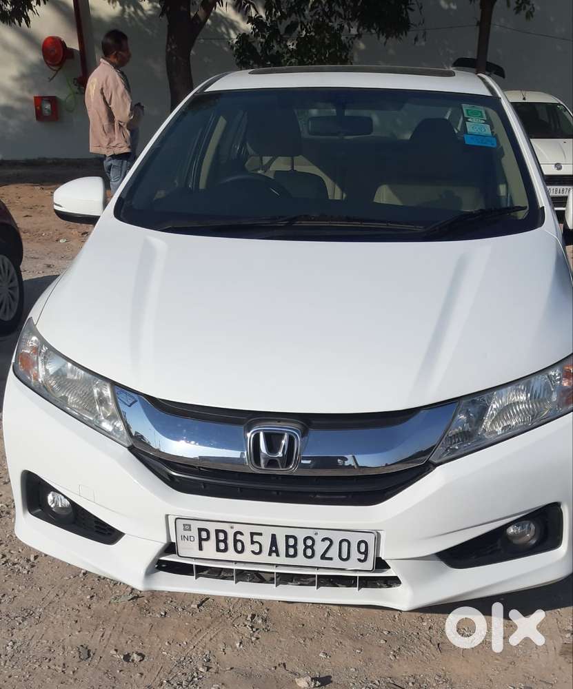 Honda City V At Sunroof I-vtec, 2015, Petrol