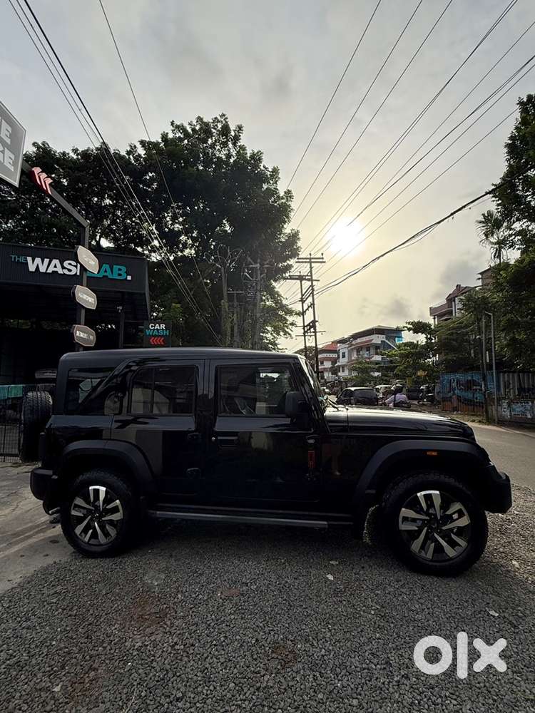 Mahindra Thar Roxx 2025 Petrol