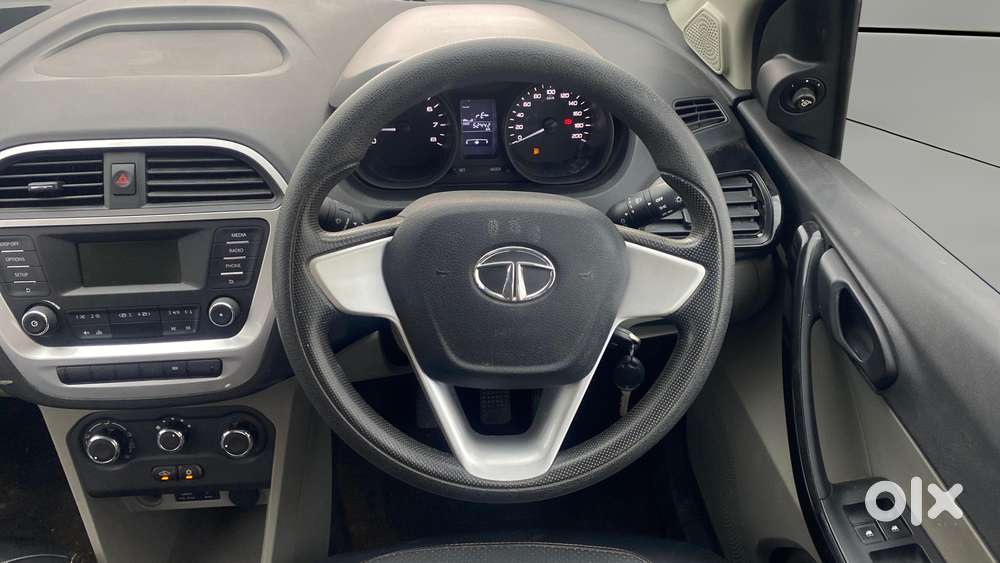 Tata Tiago 1.2 Revotron Xt, 2016, Petrol