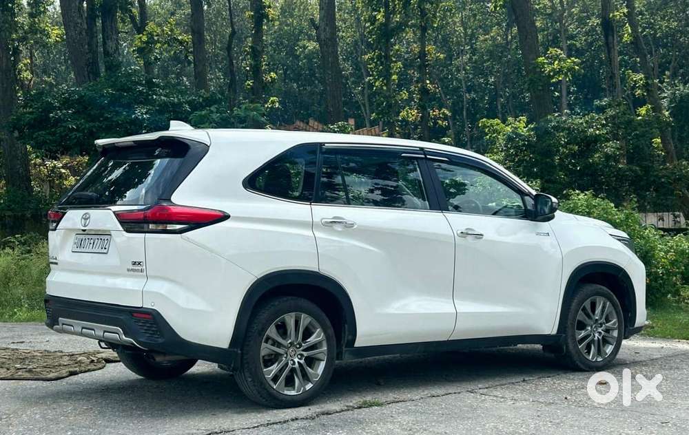 Toyota Innova Hycross 2.0 Zx Hybrid 7 Str, 2024, Petrol