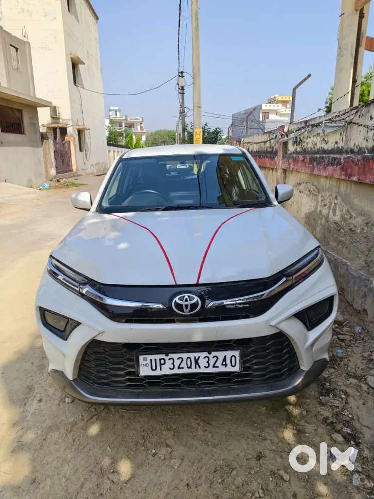 Toyota Urban Cruiser Hyryder 30000 Km Driven