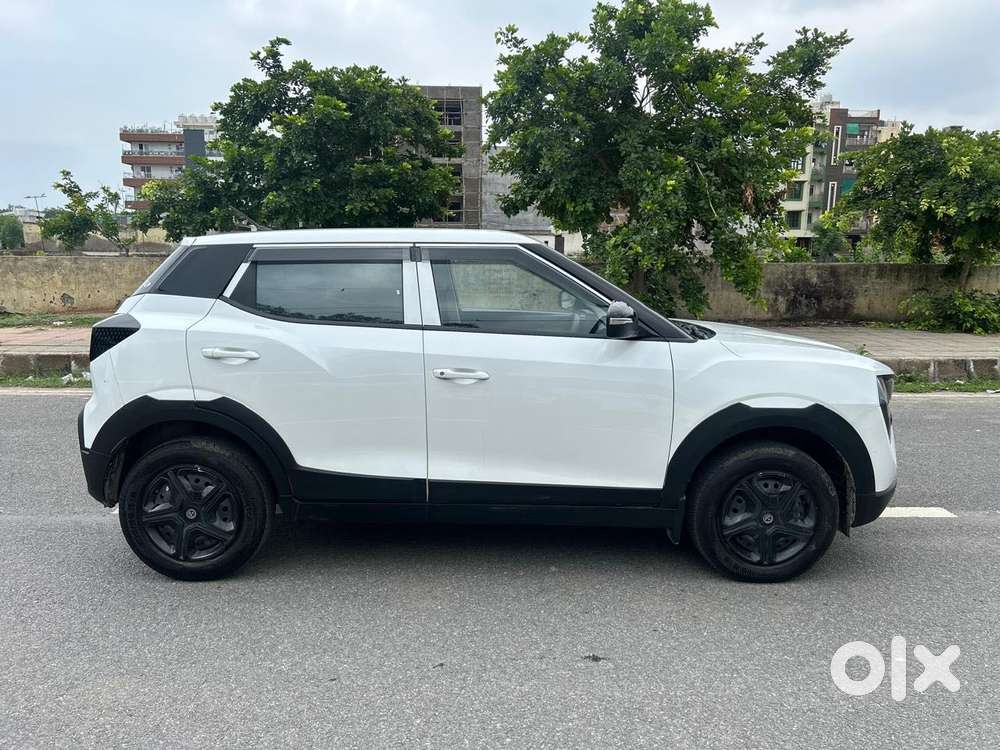 Mahindra Xuv 3xo Mx3, 2025, Petrol