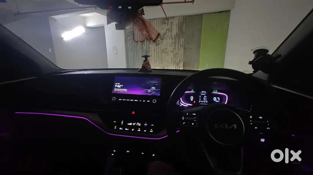 Kia Carens 2022 Petrol 20400 Km Driven