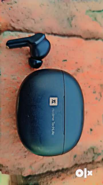 Realme earbuds 2025 battery backup