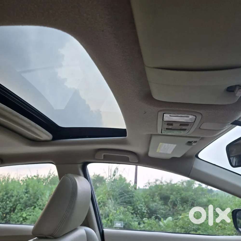 Honda City I-vtec Automatic Dec 2012  Cng + Petrol  Sunroof  Paddle