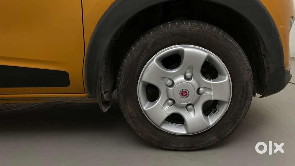 Renault Triber Rxz Easy-r Amt, 2022, Petrol