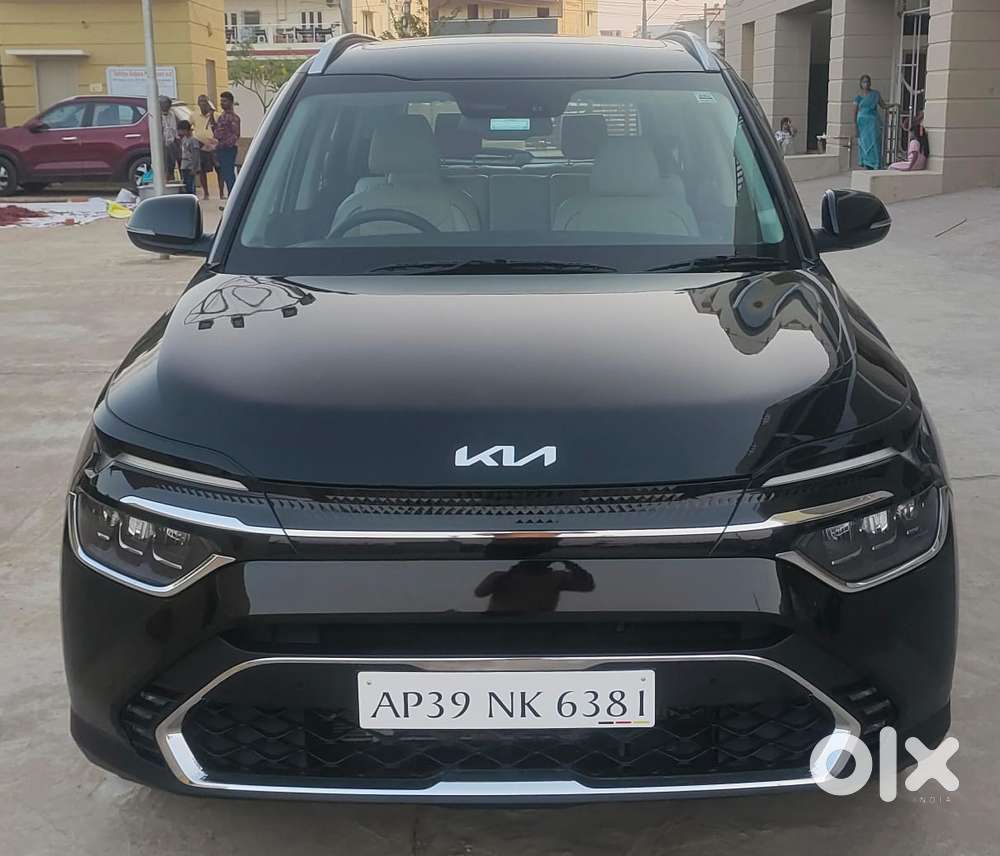 Kia Carens, 2022, Petrol