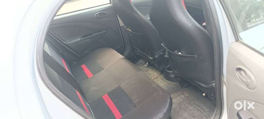 Toyota Etios Liva G, 2012, Petrol