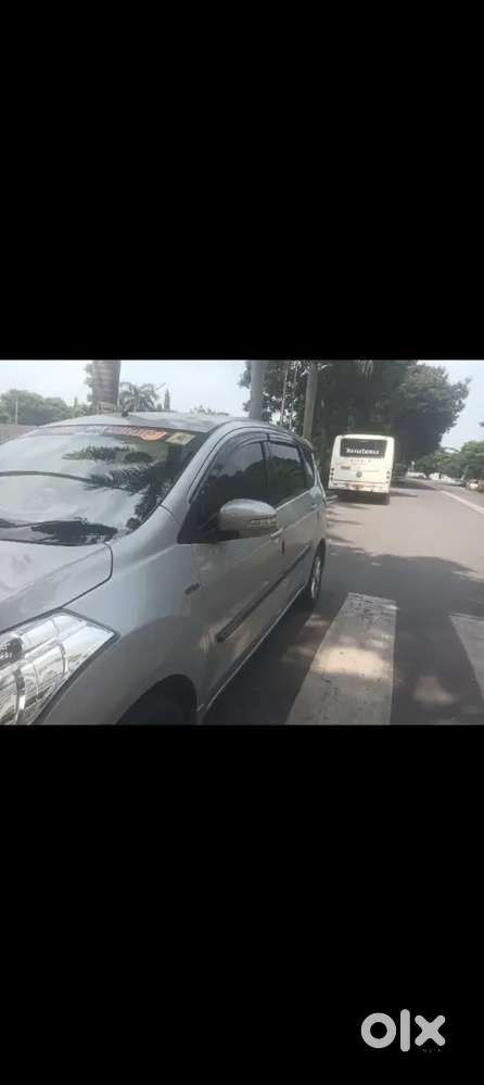 Maruti Suzuki Ertiga Lxi 2014 कार