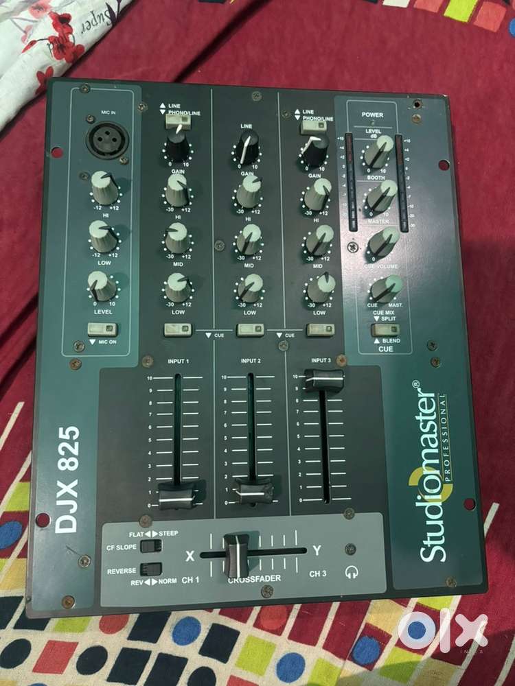 Studiomaster dj 825 mixer