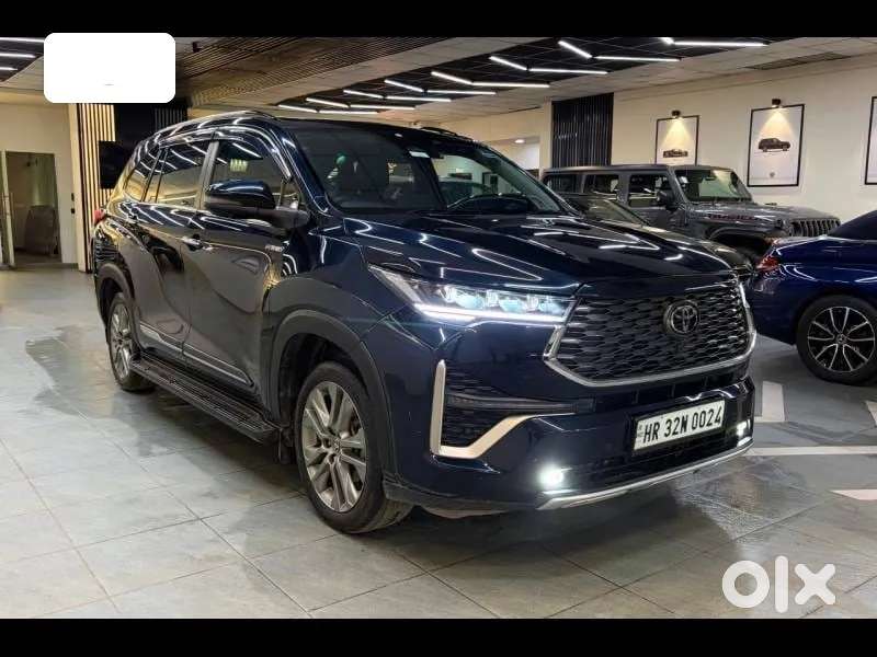 Toyota Innova Hycross 2.0 Zx (o) Hybrid 7 Str, 2024, Petrol