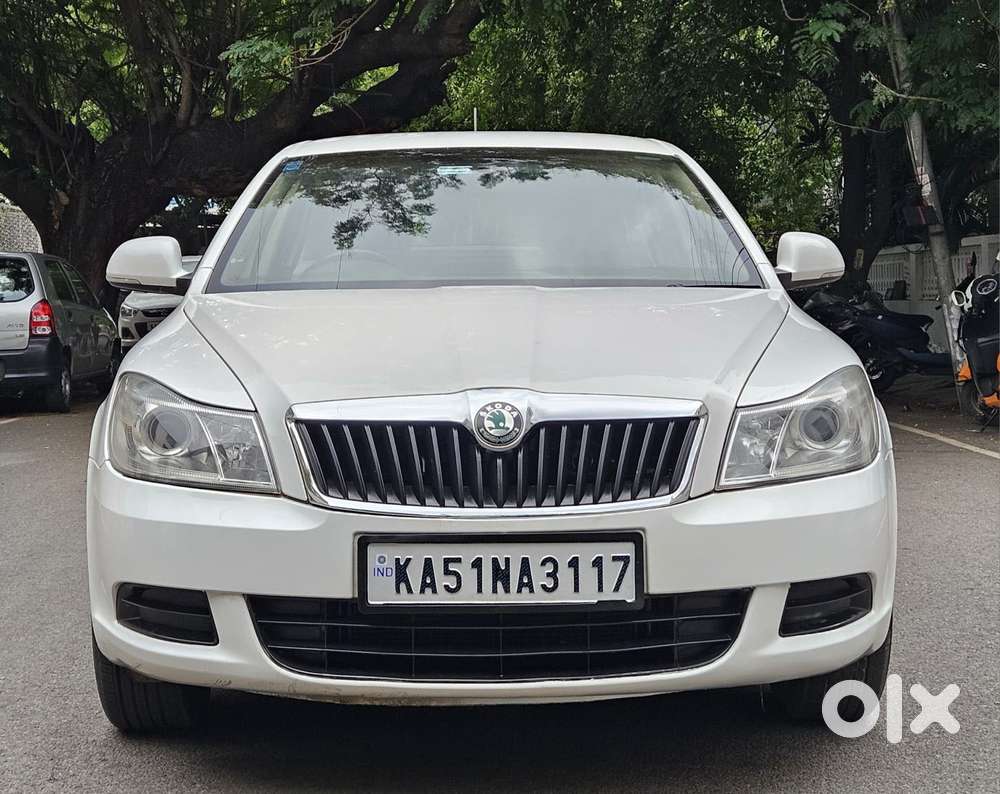 Skoda Laura 1.8 Tsi Ambiente, 2012, Petrol