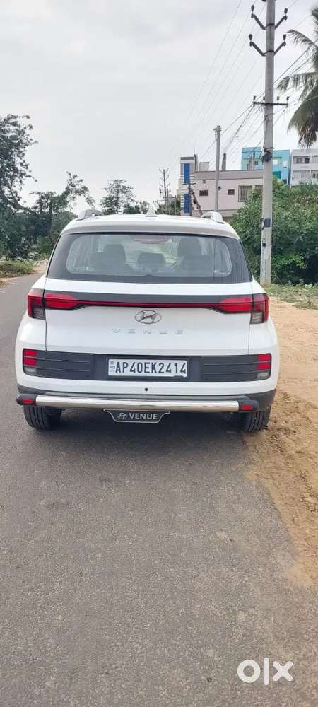 Hyundai Venue Mt Petrol 2024