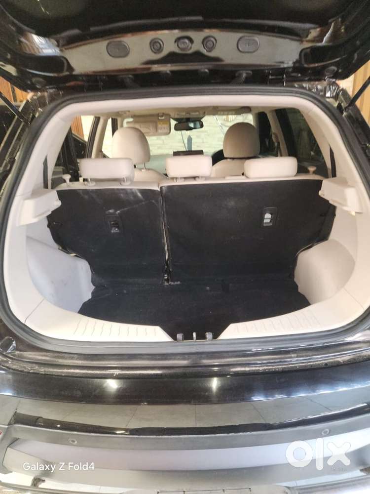 Mahindra Xuv400 El Pro 2024(1st Owner And Company Service Record)