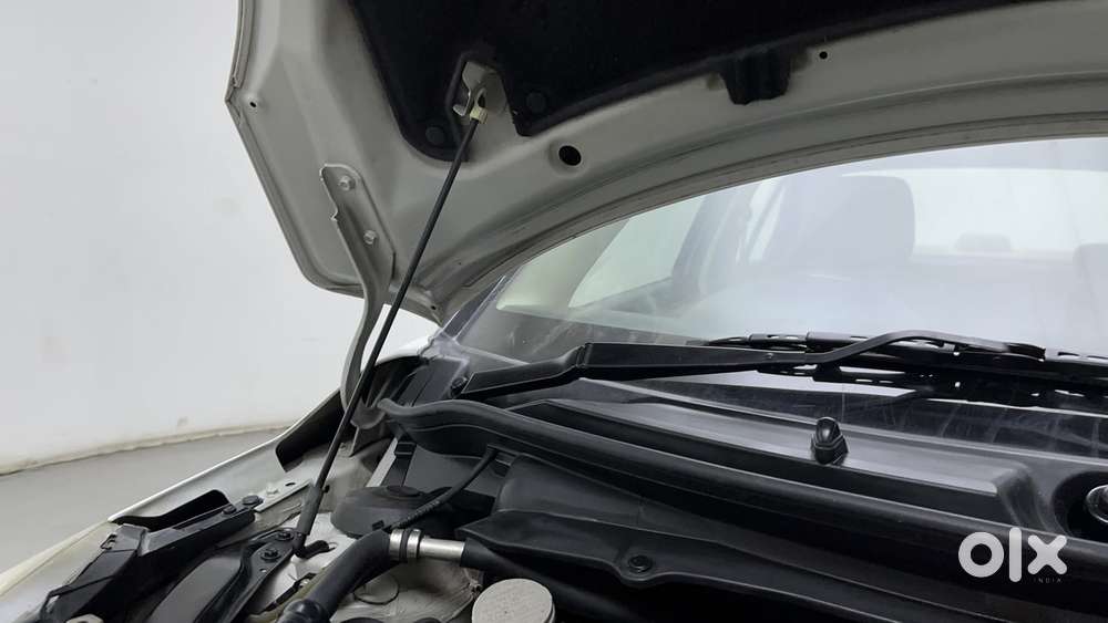 Maruti Suzuki Swift Dzire Vxi Optional, 2017, Petrol