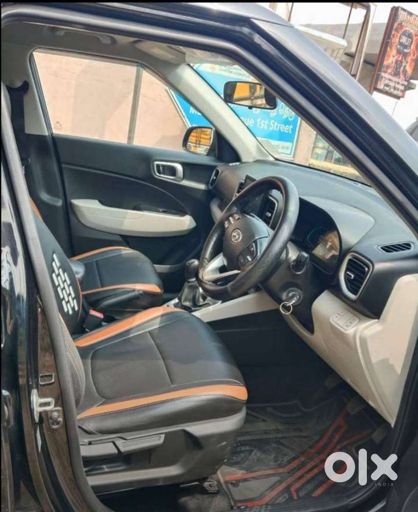 Hyundai Venue 1.2 S (o), 2024, Petrol