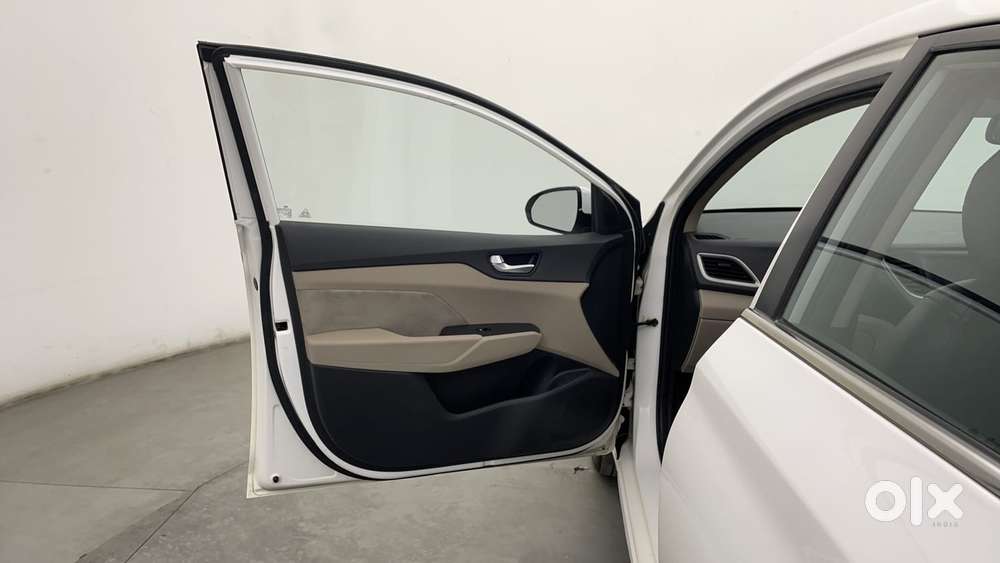 Hyundai Verna [2015-2017] Fluidic 4s 1.6 Crdi Sx (o) At, 2018, Petro..