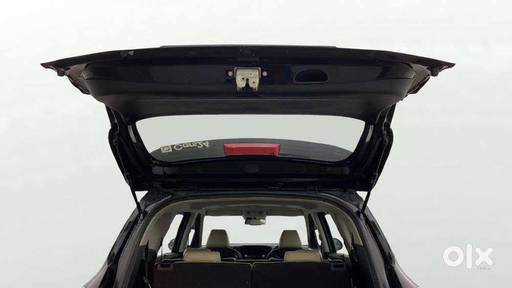 Kia Carens 1.4 Luxury Plus Dct 7 Str, 2022, Petrol