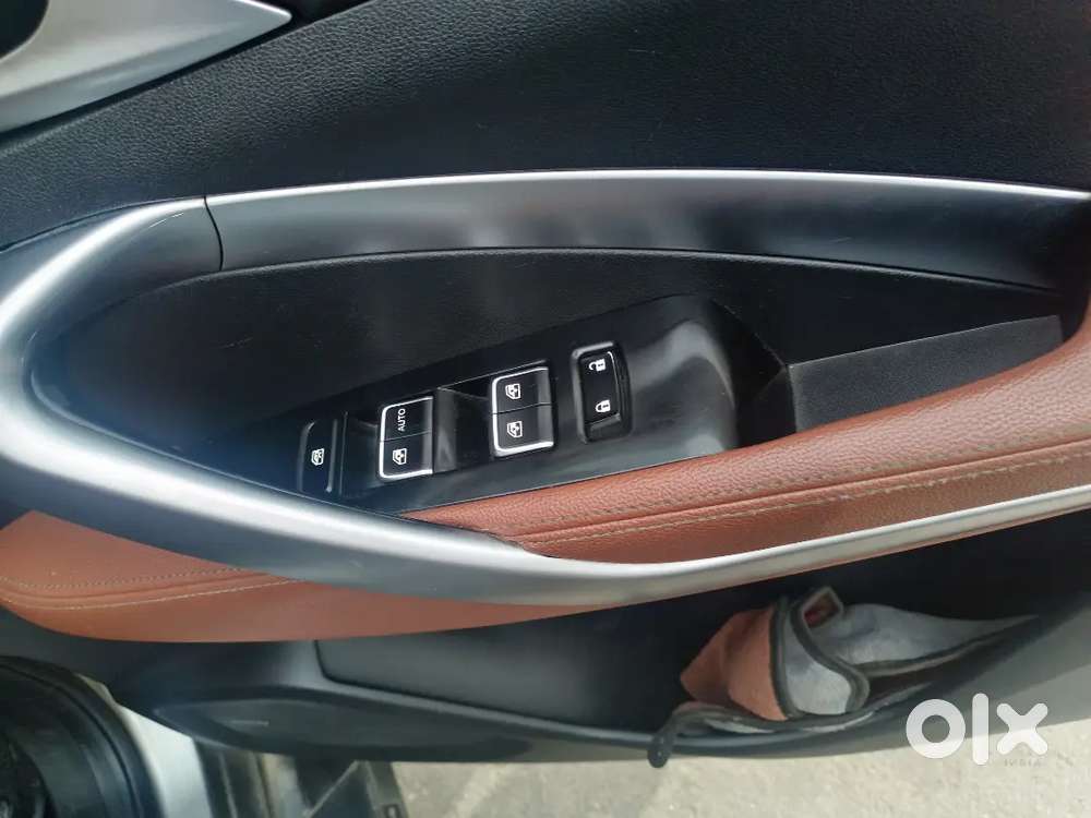 Mg Hector Plus 2021 Petrol Well Maintained