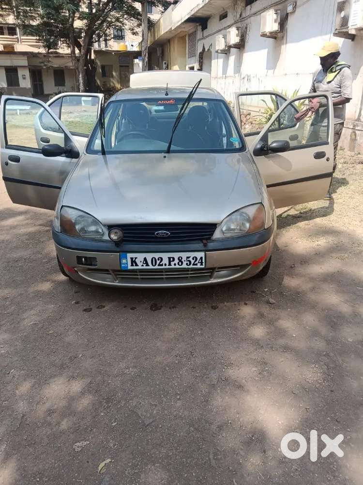 Ford Ikon 2005