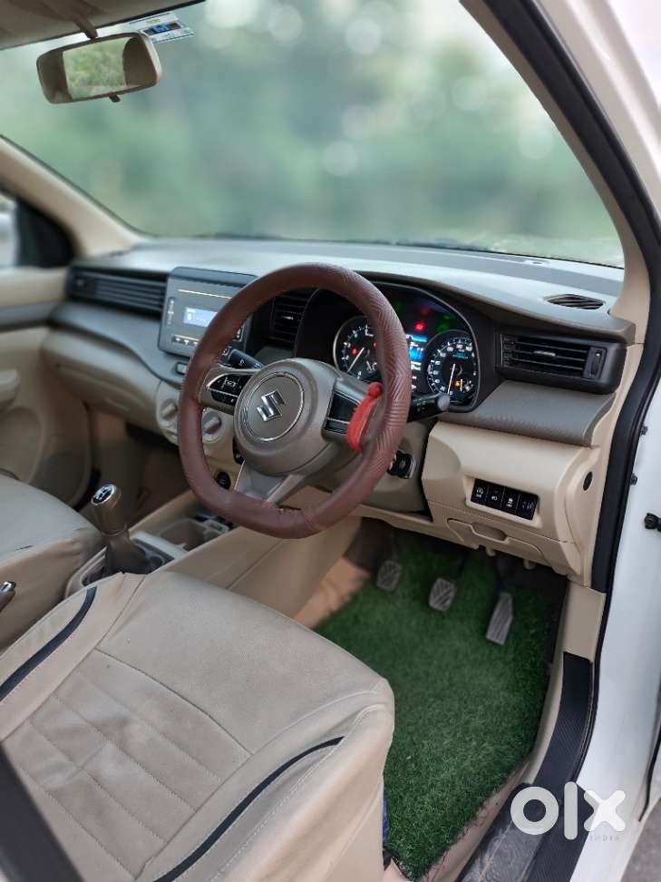 Maruti Suzuki Ertiga 1.5 Vxi, 2022, Petrol