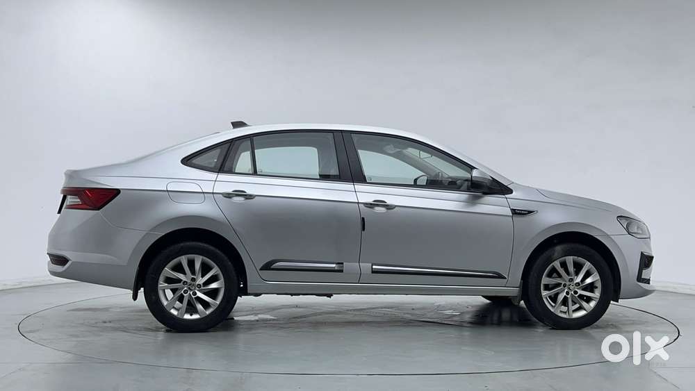 Skoda Slavia Ambition 1.0l Tsi At, 2022, Petrol