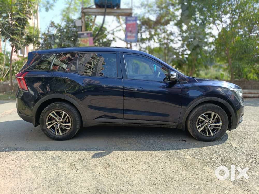 Mahindra Xuv700 2.0 Ax 5 Petrol Mt 7 Str, 2022, Petrol