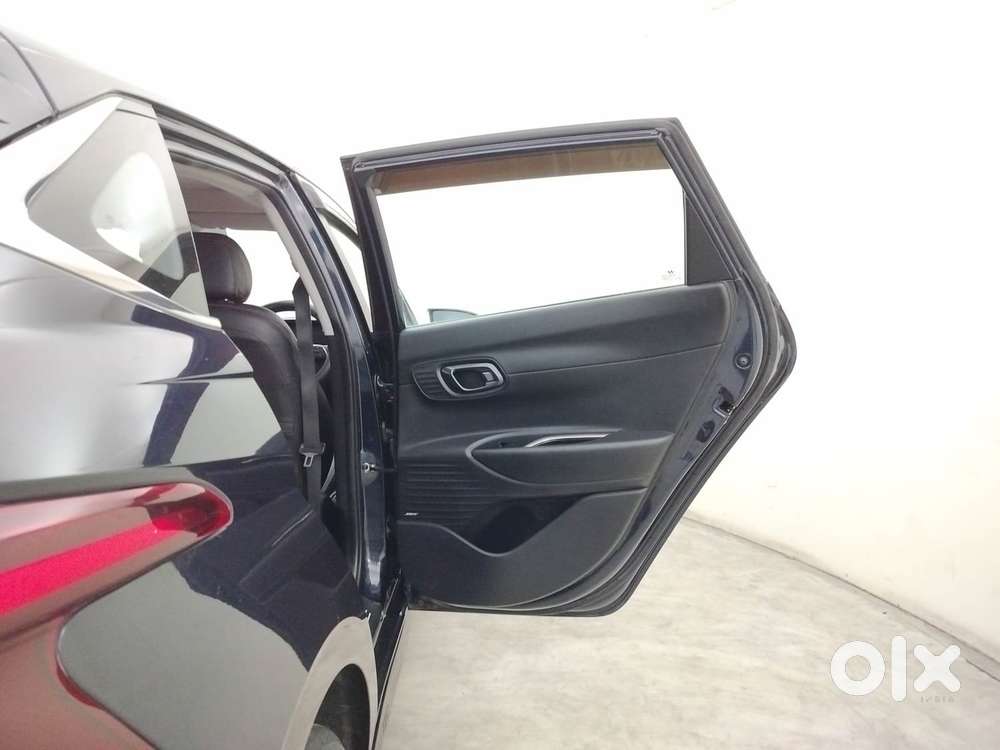 Hyundai I20 Asta (o) 1.2 Ivt, 2023, Petrol