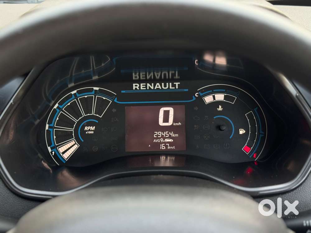 Renault Triber Rxl, 2023, Petrol