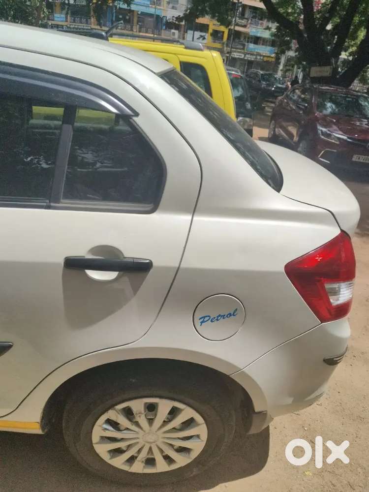 Maruti Suzuki Dzire 2021 Petrol 68000 Km Driven