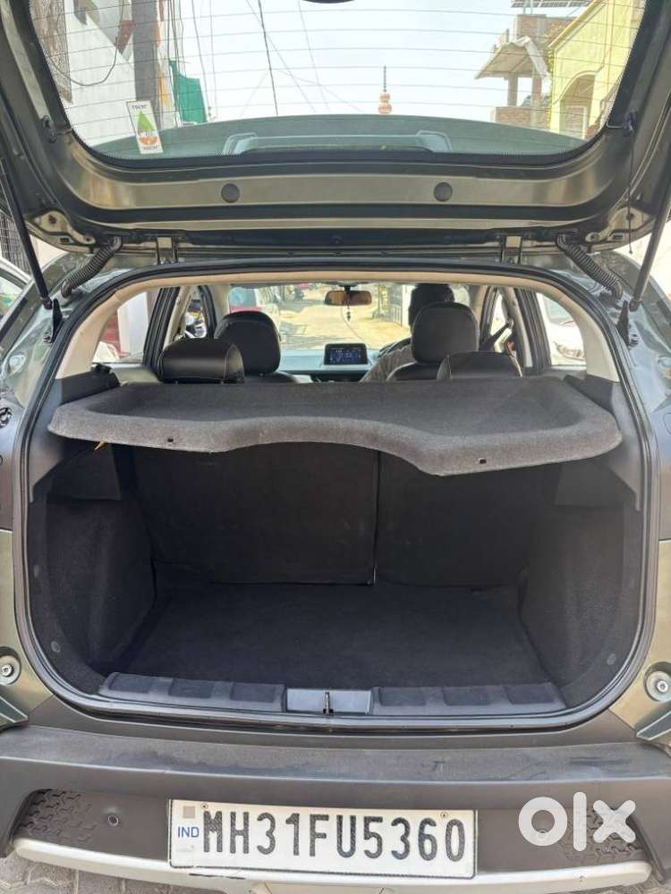 Tata Nexon, 2022, Petrol